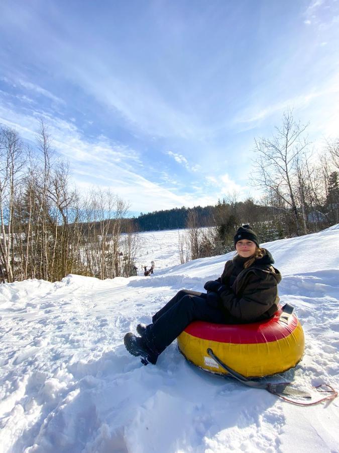 Pourvoirie Du Lac Blanc Saint-Alexis-des-Monts Exteriör bild