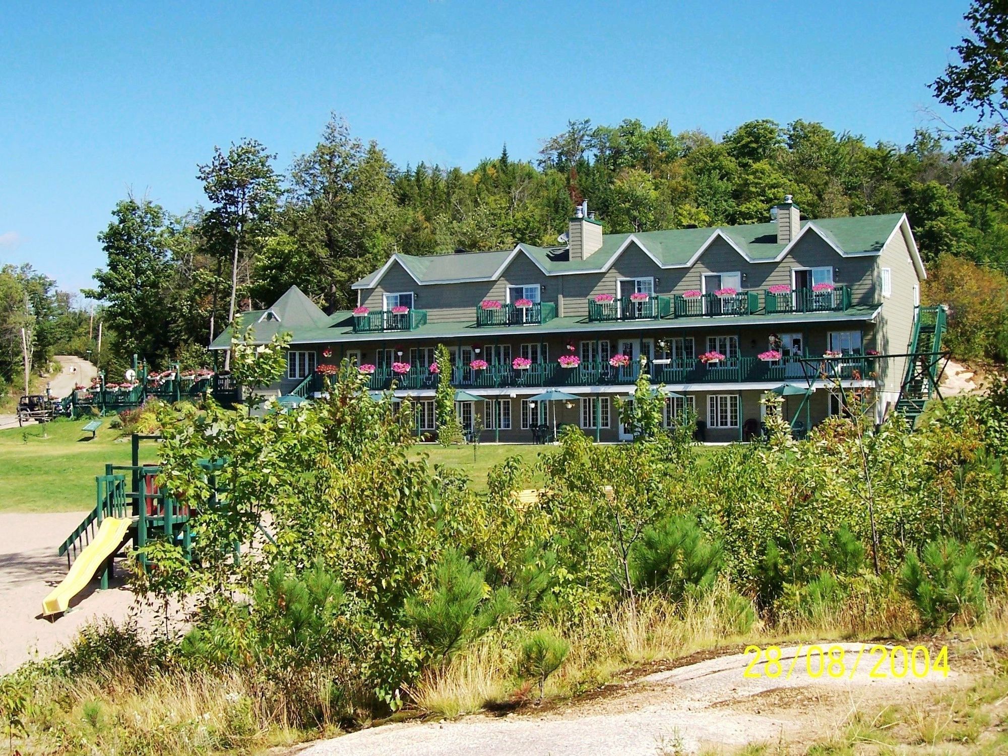 Pourvoirie Du Lac Blanc Saint-Alexis-des-Monts Exteriör bild