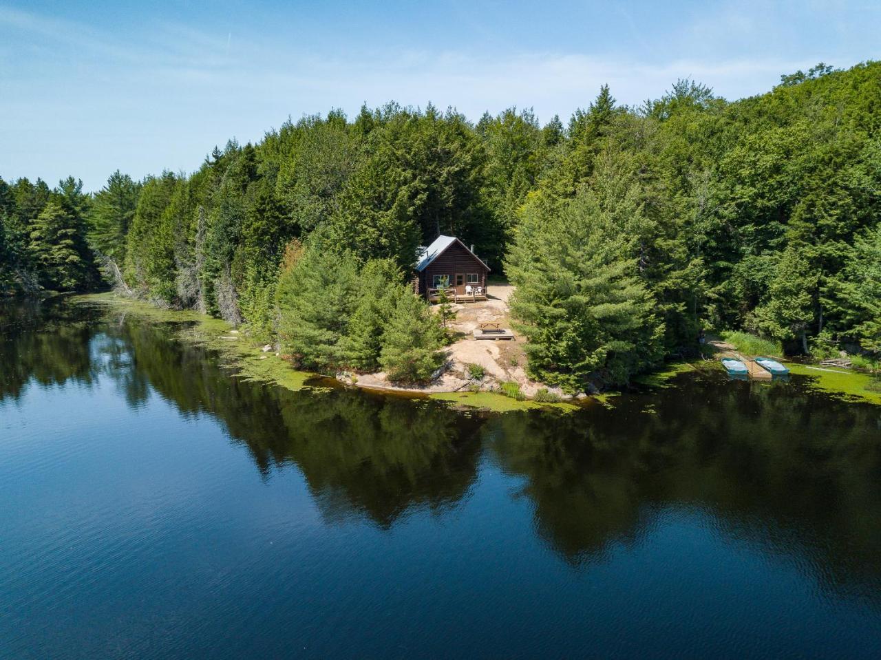 Pourvoirie Du Lac Blanc Saint-Alexis-des-Monts Exteriör bild